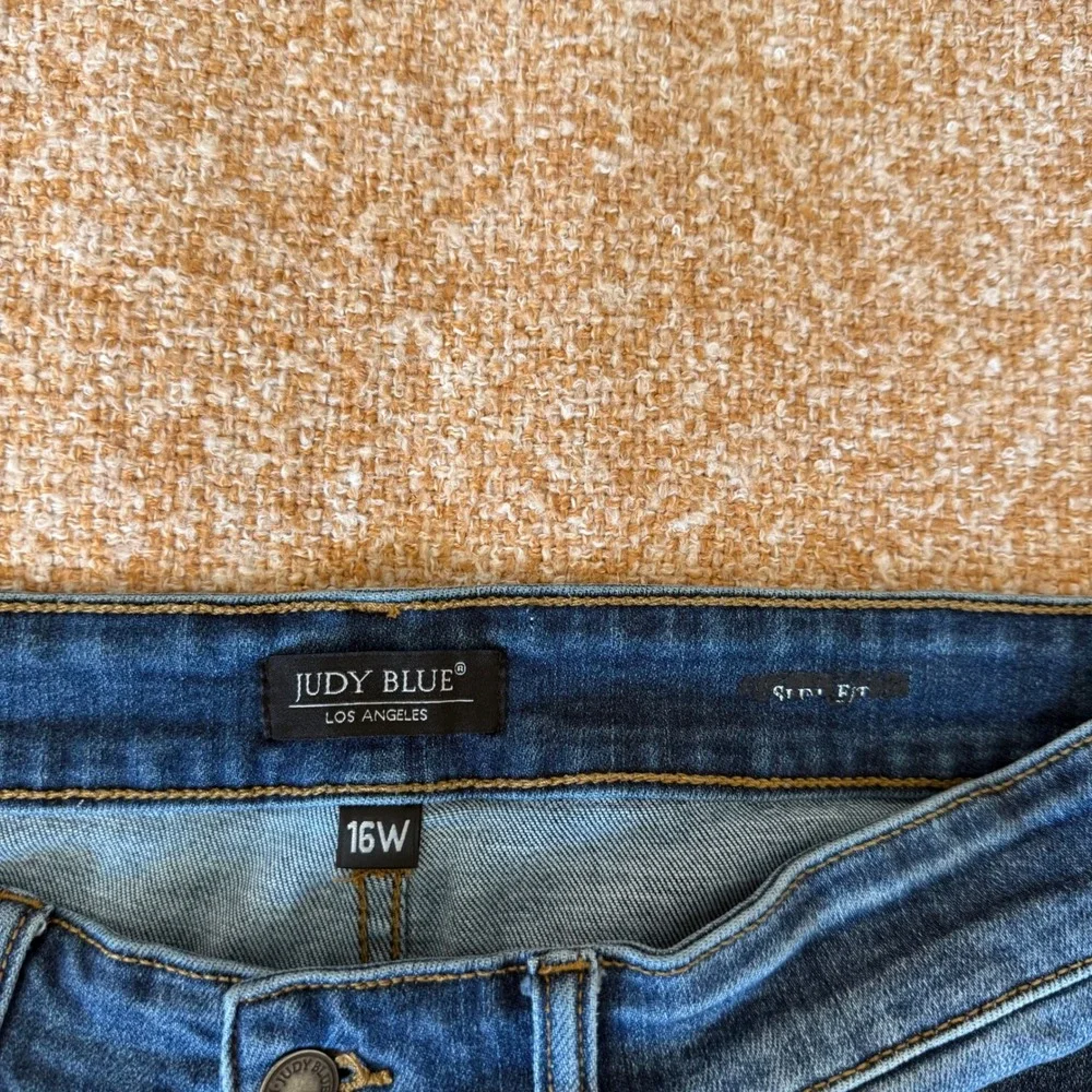 Judy Blue Slim Fit Distressed High Rise Jeans Dark Wash 16W Causal Stretch Denim